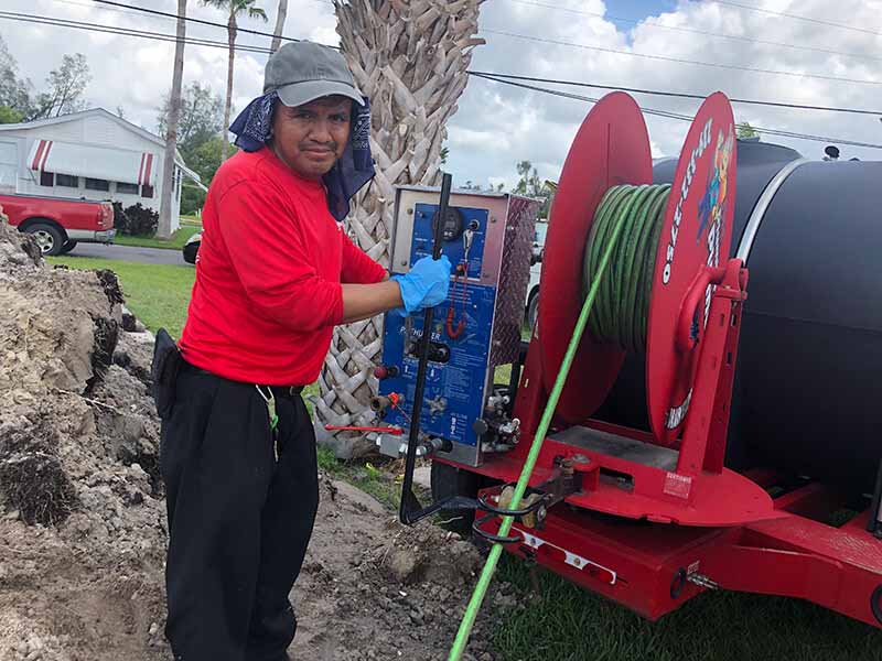 The Plumber’s Plumber team performing hydro jetting